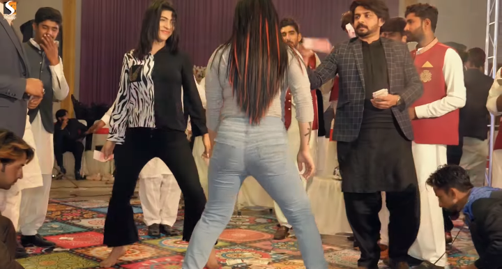 Rimal Shah New Hot Sexy Video: ''गोरी हिक ते रख के बर्फा' 'गाने पे Rimal ने किया डांस हो video हुआ वायरल।